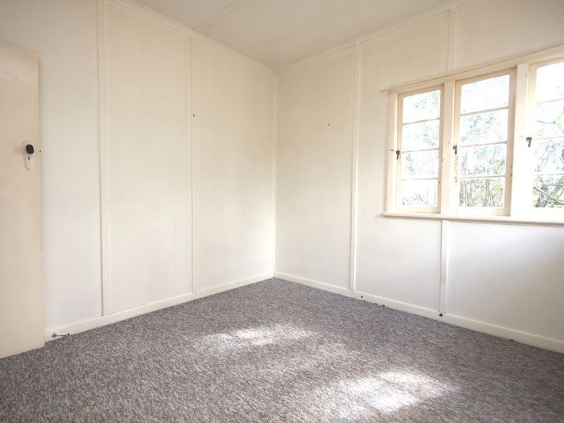 228 Beddoes Street, Holland Park QLD 4121