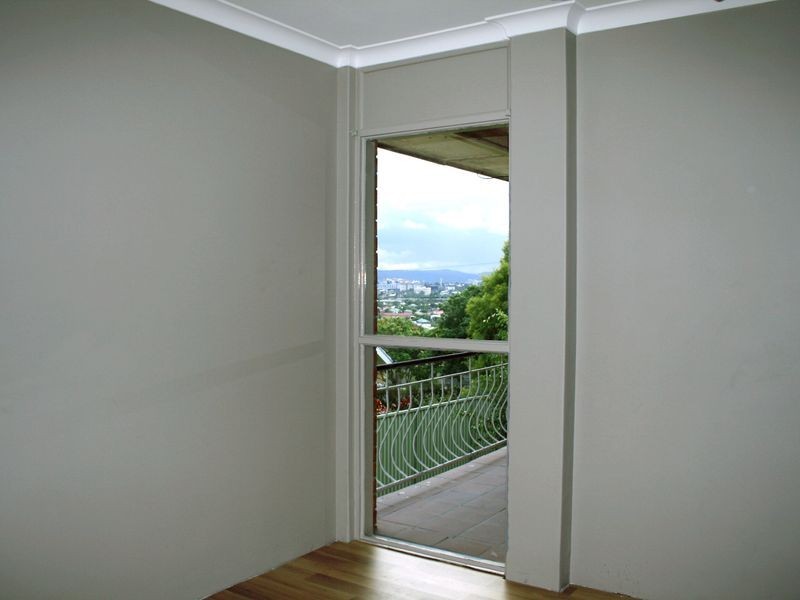 69 Chatsworth Road, Greenslopes QLD 4120