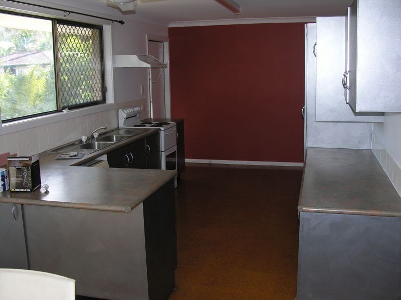 399 Pine Mountain Rd, Mansfield QLD 4122