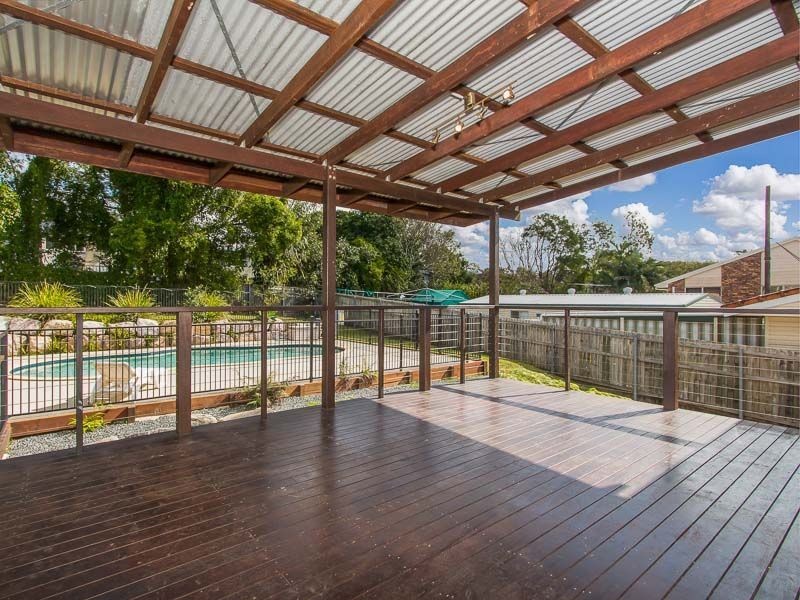 53 Messines Ridge Road, Tarragindi QLD 4121