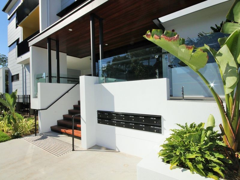 201/29-31 Riding Road, Hawthorne QLD 4171
