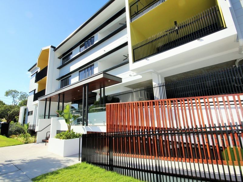 201/29-31 Riding Road, Hawthorne QLD 4171