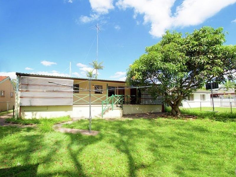 20 Dunstable Street, Macgregor QLD 4109