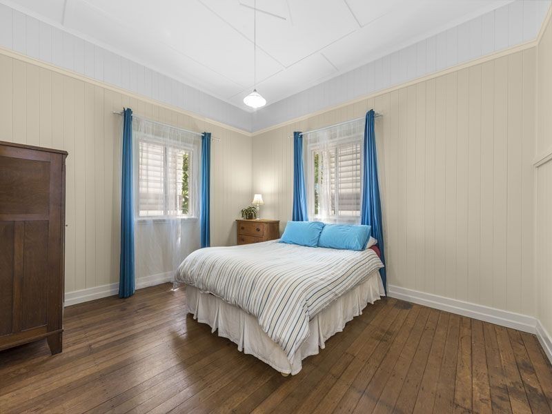 6 Lancaster Street, Coorparoo QLD 4151