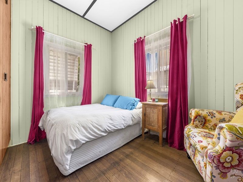 6 Lancaster Street, Coorparoo QLD 4151