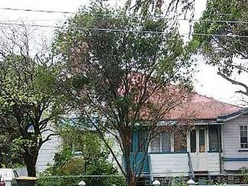 62 Broadway Street, Woolloongabba QLD 4102