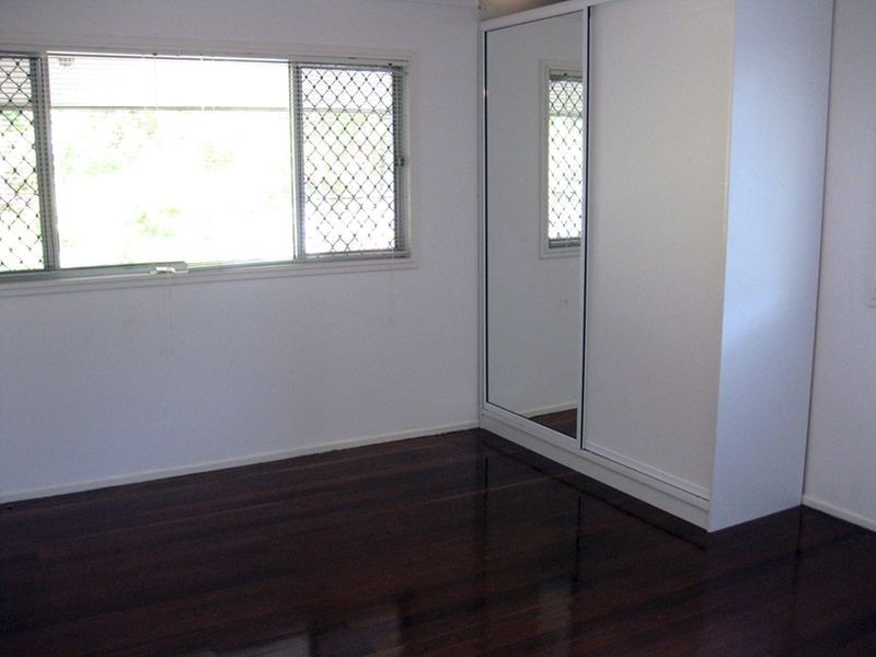 53 Latimer Street, Holland Park QLD 4121