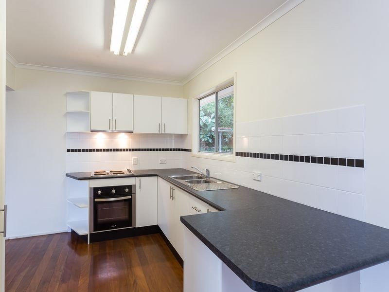 26 Dodwell St, Holland Park West QLD 4121