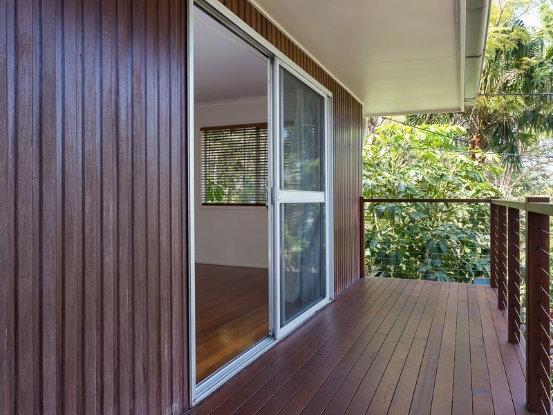 26 Dodwell St, Holland Park West QLD 4121