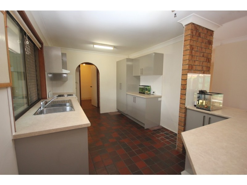 6 Twynam Street, Belmont QLD 4153