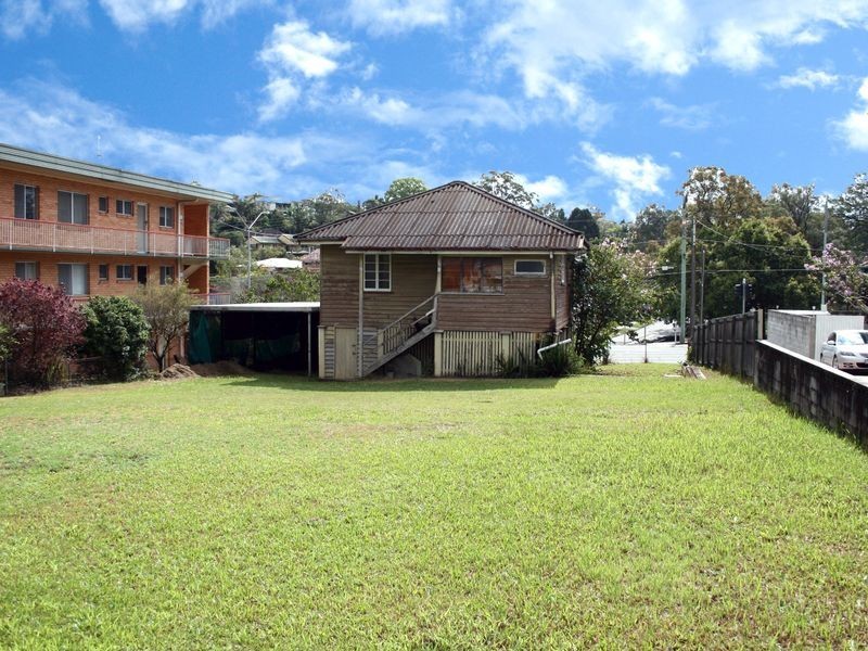 841 Logan Rd, Holland Park West QLD 4121