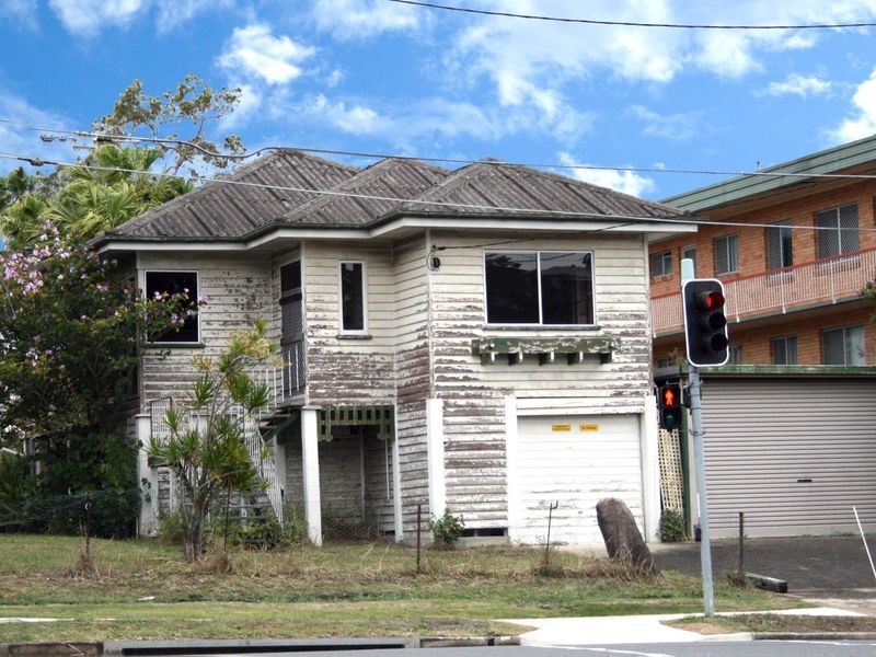 841 Logan Rd, Holland Park West QLD 4121