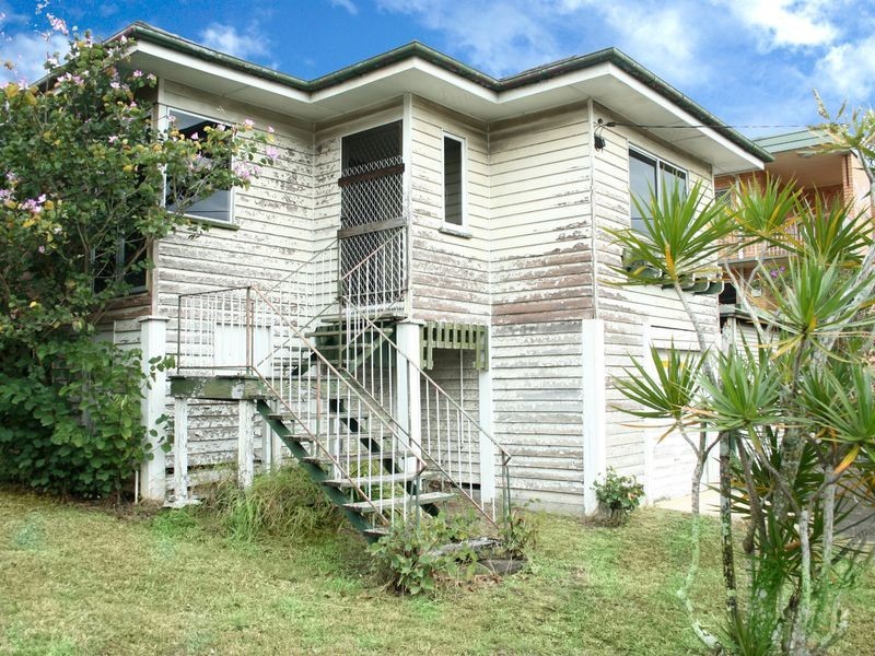 841 Logan Rd, Holland Park West QLD 4121