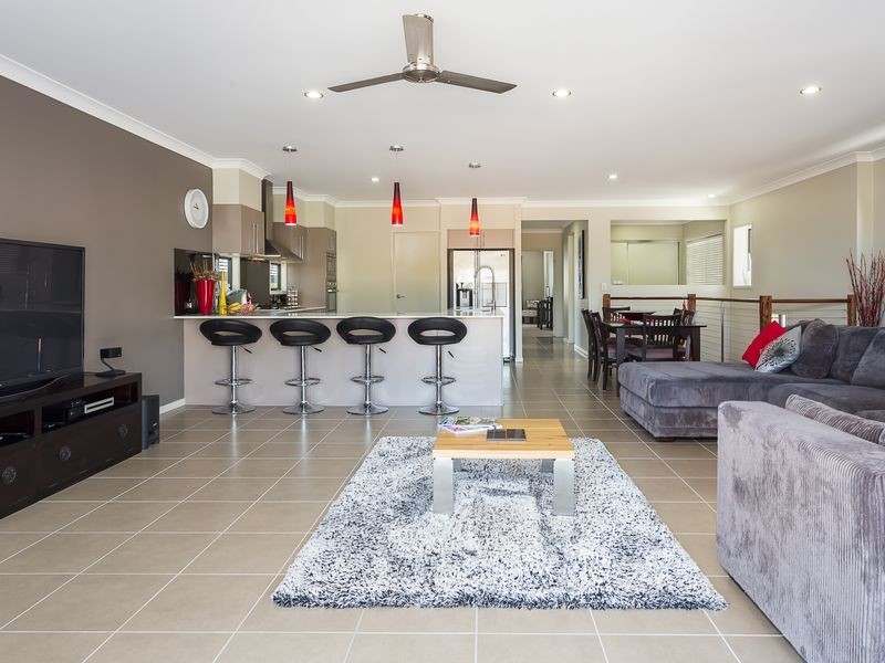 19 Cascades Street, Springfield Lakes QLD 4300