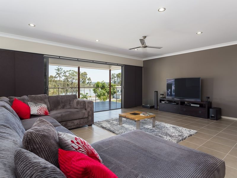 19 Cascades Street, Springfield Lakes QLD 4300