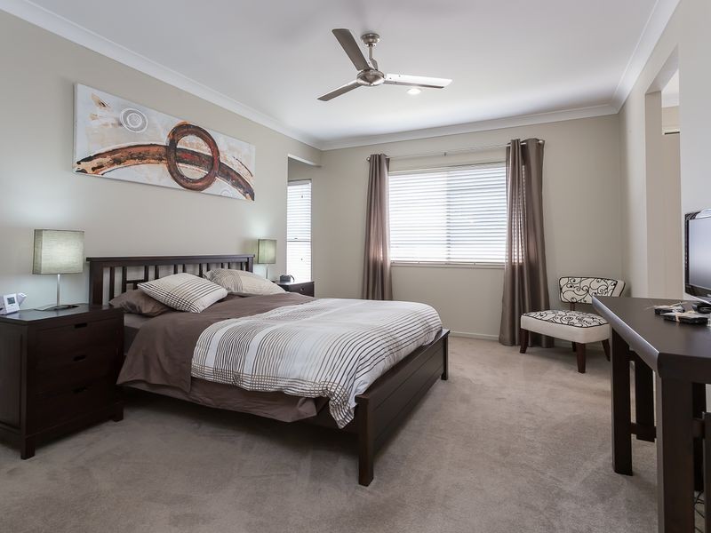 19 Cascades Street, Springfield Lakes QLD 4300