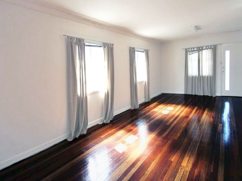 77 Dawson Road, Upper Mount Gravatt QLD 4122