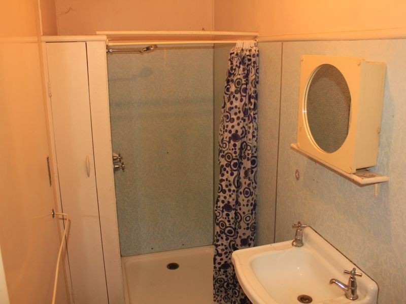 2/23 Rowsley Street, Greenslopes QLD 4120