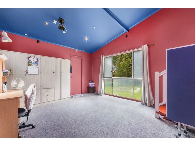 23 Roscoe Street, Holland Park QLD 4121