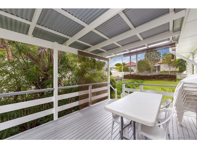 23 Roscoe Street, Holland Park QLD 4121