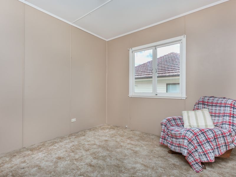 82 Galsworthy St, Holland Park West QLD 4121