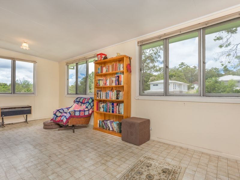 82 Galsworthy St, Holland Park West QLD 4121