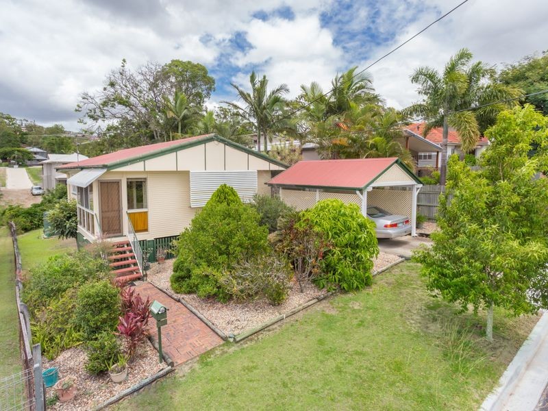 82 Galsworthy St, Holland Park West QLD 4121