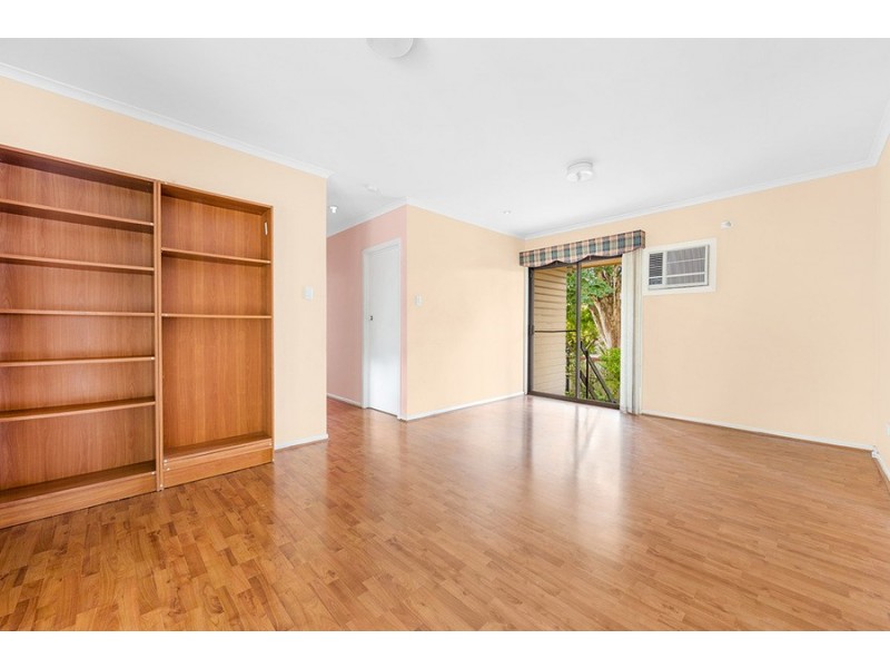 38 Mansted Street, Holland Park West QLD 4121