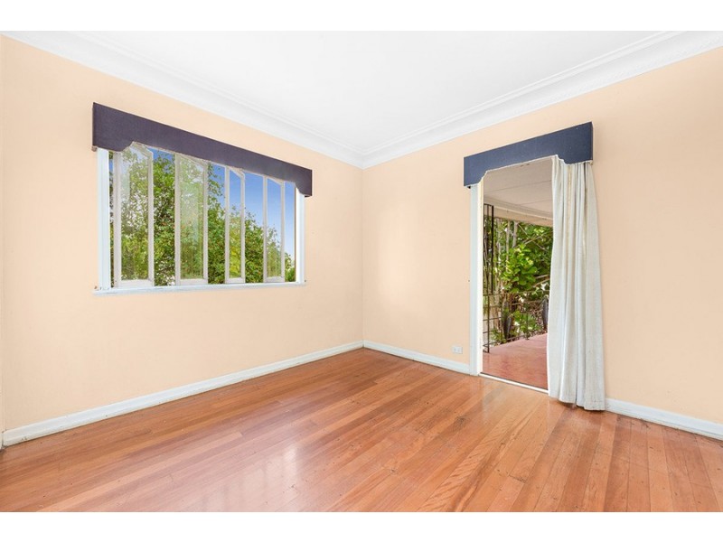 38 Mansted Street, Holland Park West QLD 4121