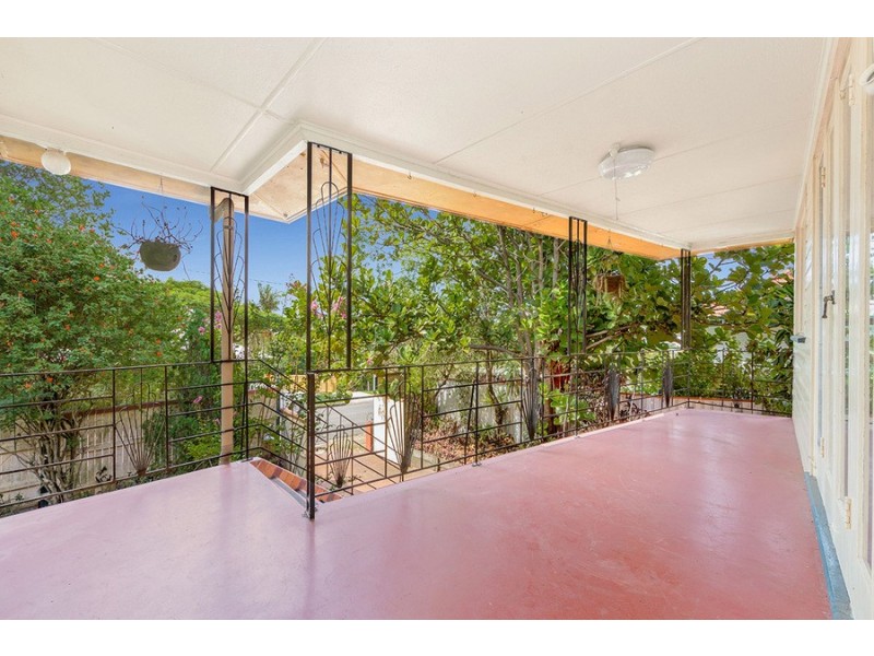 38 Mansted Street, Holland Park West QLD 4121