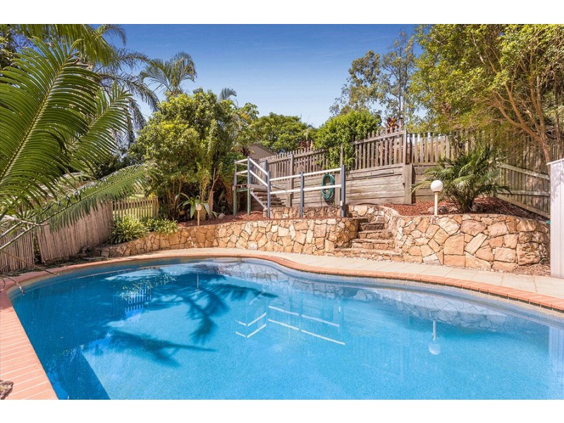 4 Harrison Court, Camira QLD 4300