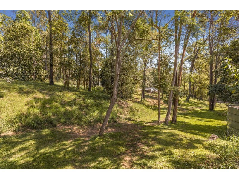 4 Harrison Court, Camira QLD 4300