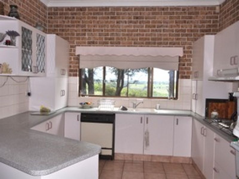 6 Funnell Drive, Modanville NSW 2480