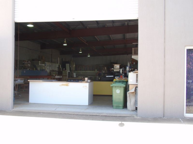 1/2 Textile Avenue, Warana QLD 4575