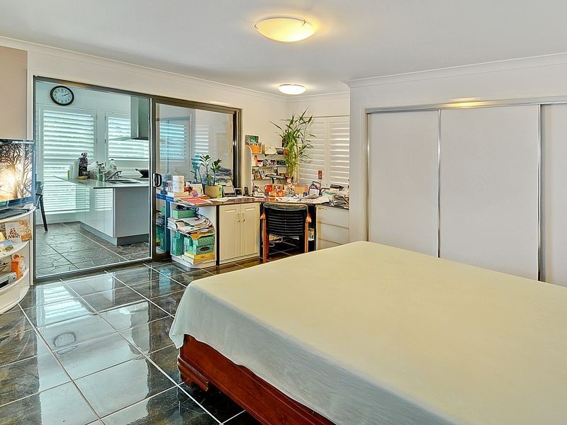 227 Nicklin Way, Warana QLD 4575