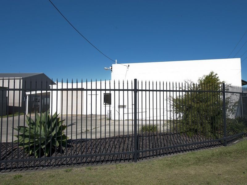 1/21 Daniel Street, Caloundra West QLD 4551