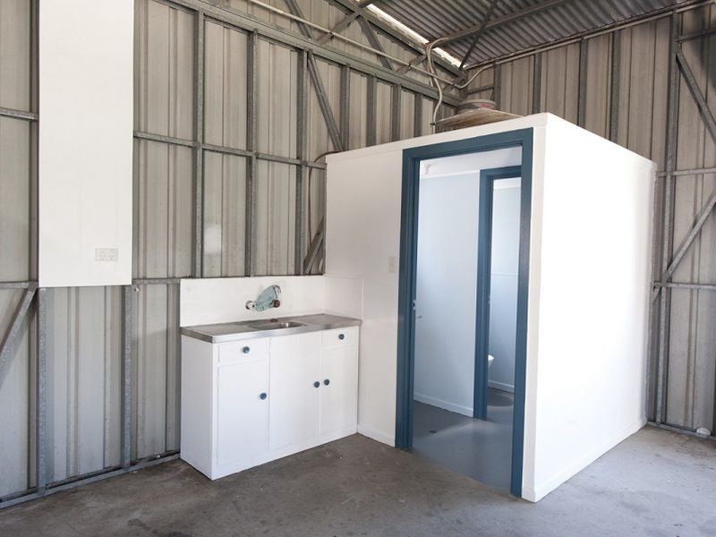 19 Daniel Street, Caloundra QLD 4551