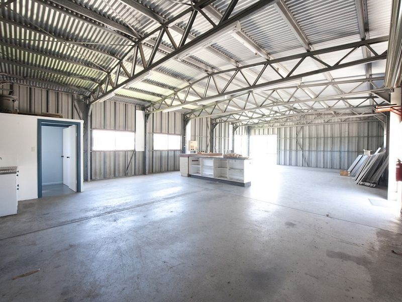 19 Daniel Street, Caloundra QLD 4551