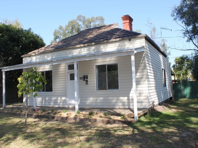 42 Farnham Road, Healesville VIC 3777