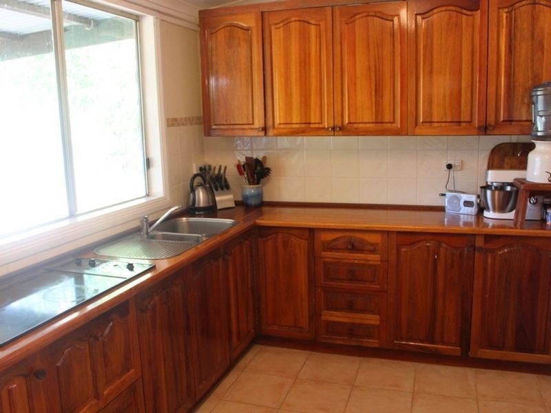 42 Farnham Road, Healesville VIC 3777