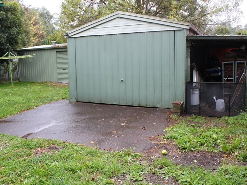 5 Fauna Avenue, Badger Creek VIC 3777