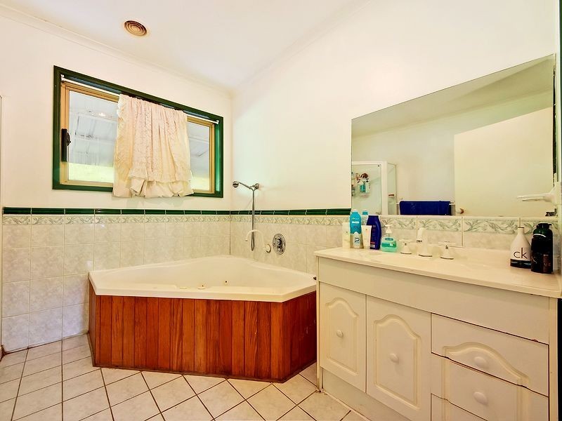 26 Lalors Road, Healesville VIC 3777