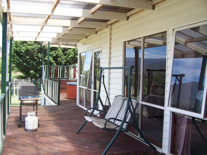 4 Christie Parade, Healesville VIC 3777