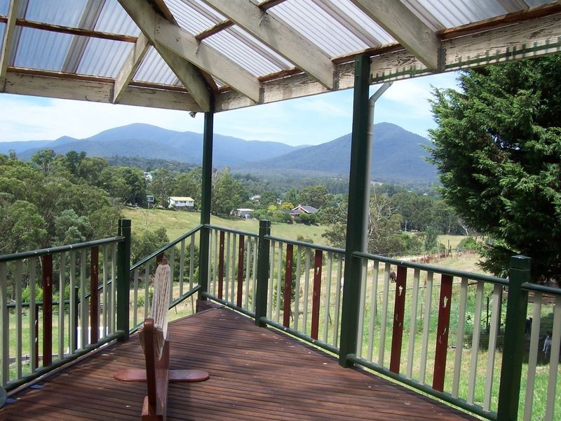 4 Christie Parade, Healesville VIC 3777