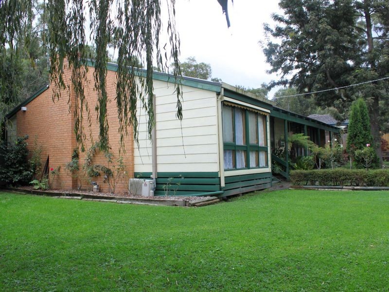 1 Roma Avenue, Badger Creek VIC 3777