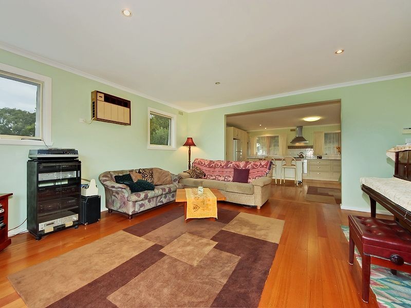 18 Hillcrest Grove, Healesville VIC 3777