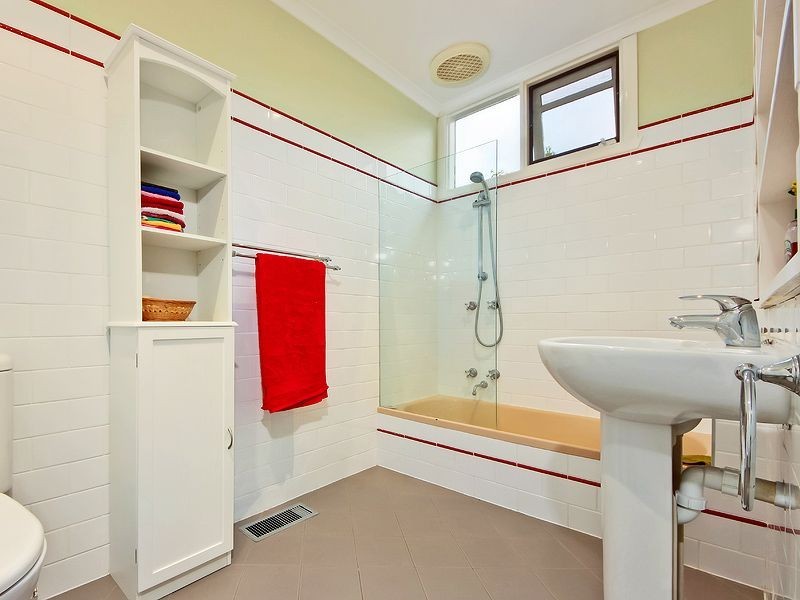 18 Hillcrest Grove, Healesville VIC 3777