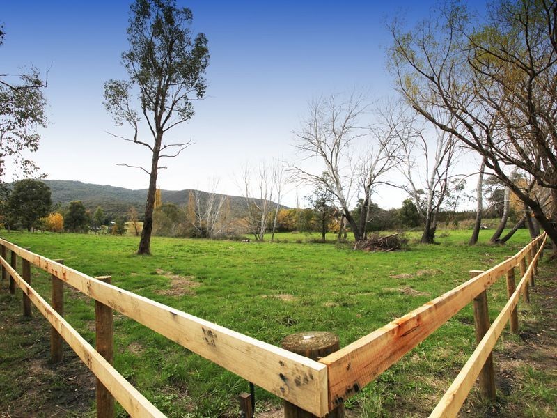49 Badger Avenue, Badger Creek VIC 3777