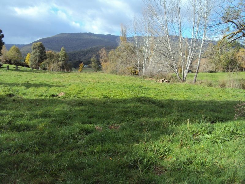 49 Badger Avenue, Badger Creek VIC 3777