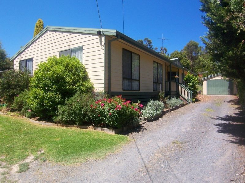 22 Roma Avenue, Healesville VIC 3777